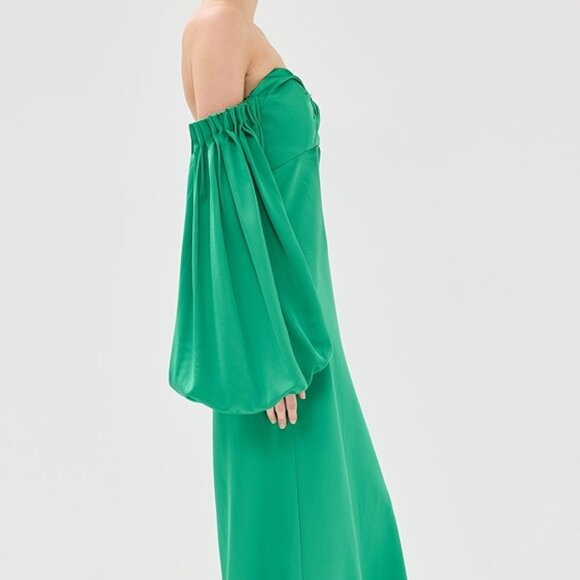 Significant Other Danika Off Shoulder Long Sleeve Maxi Dress in Green - Picture 3 of 6